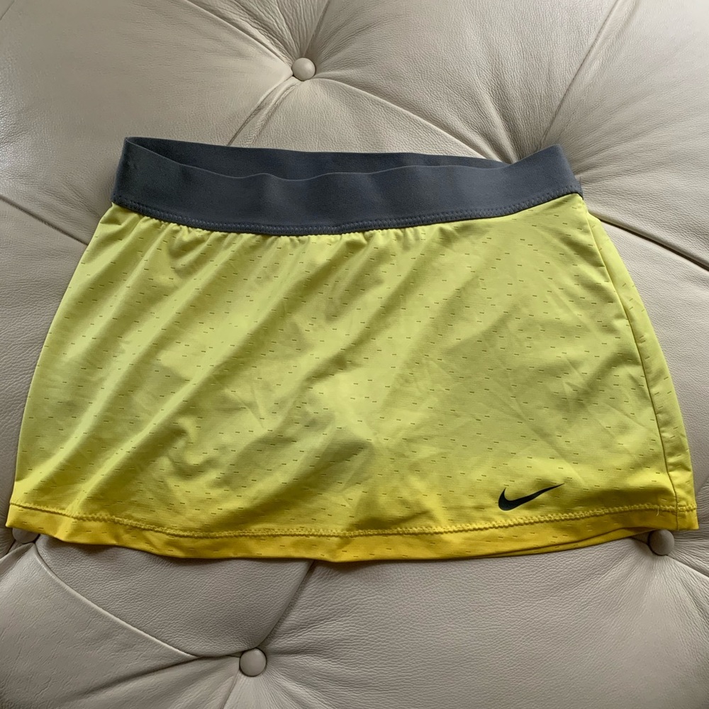 Nike Tennis/athletic skirt ombré yellow Med